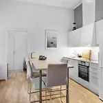 Modern With Rooftop Terrace And Stunning Views アパート *