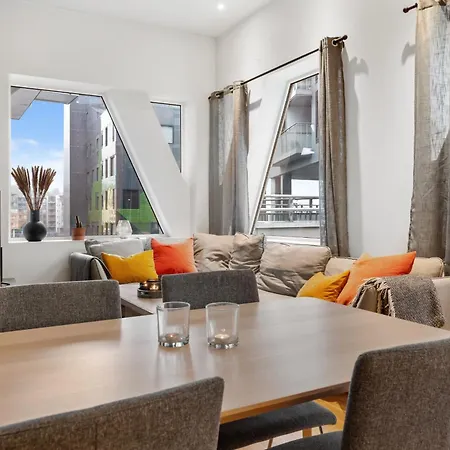 Modern With Rooftop Terrace And Stunning Views Lejlighed *