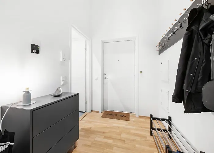 Modern With Rooftop Terrace And Stunning Views