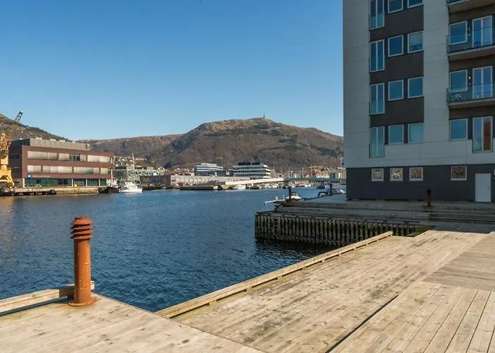 Modern With Rooftop Terrace And Stunning Views Bergen